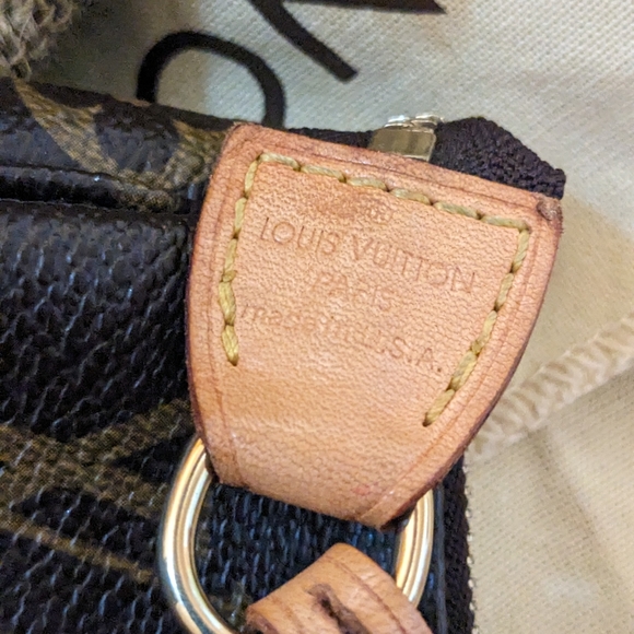 Vintage Petite Monogram - Picture 7 of 16